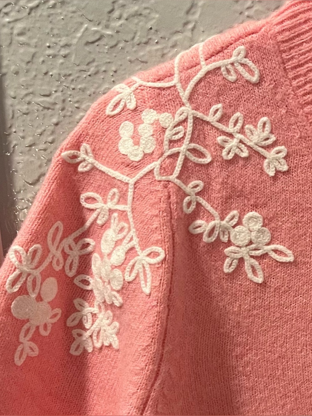 CeCe Women's Crewneck Flower Embroidered Short Sleeve Sweater Pink